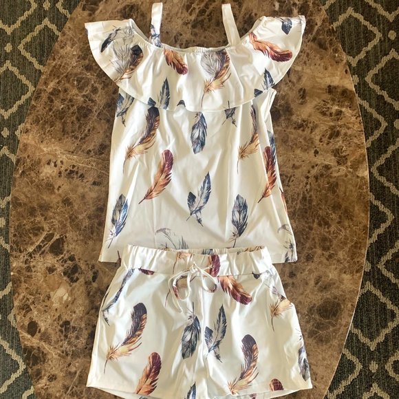 ChicMe Pants - ChicMe Woman's off the Shoulder Top and Short Set  - NWOT